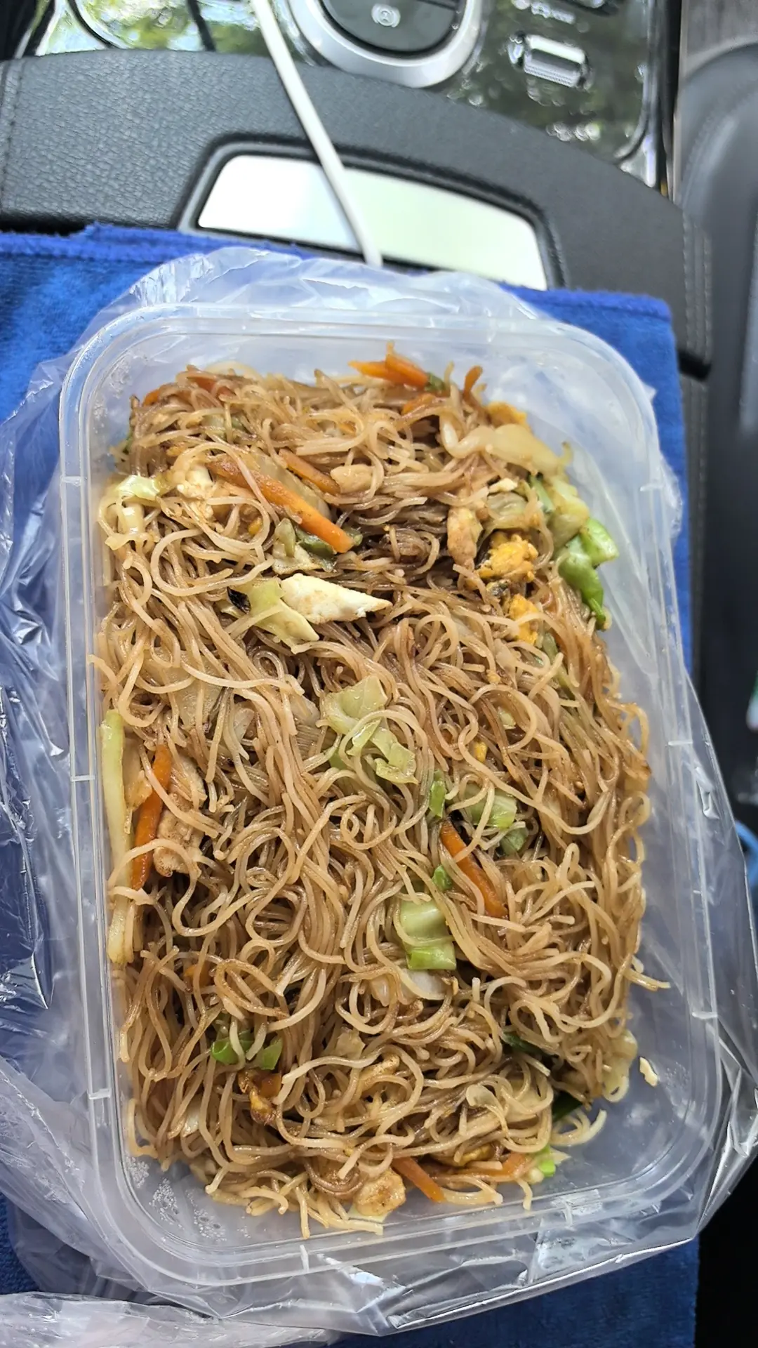 跑车吃饭就这点不好